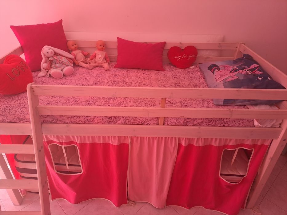 Estudio criança com colchao