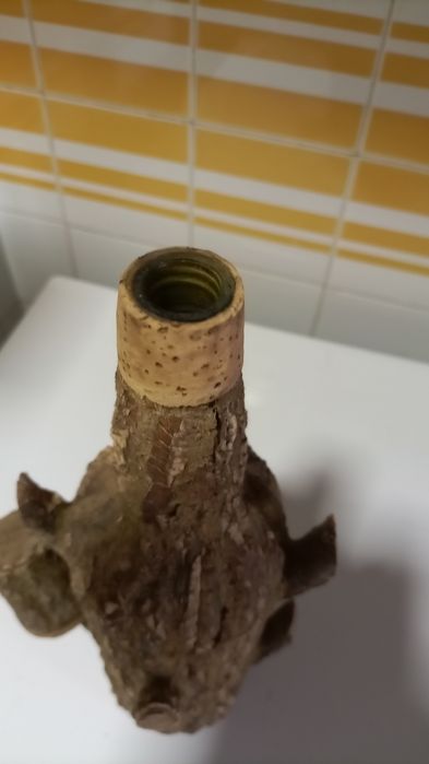 Garrafa forrada a cortiça