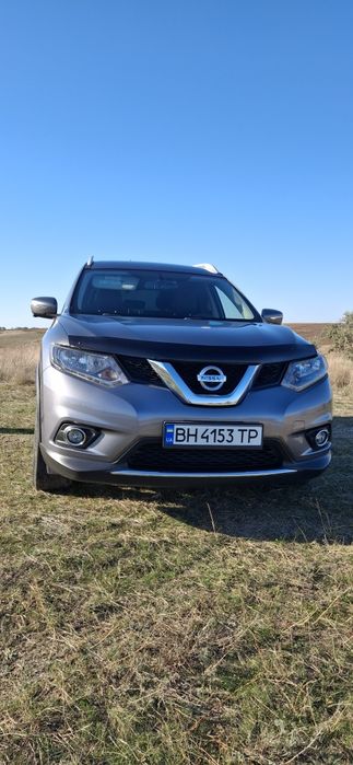 Продам свою машину Nissan Rogue 2015года