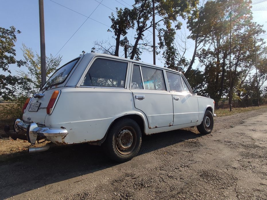 Автомобіль ВАЗ 2102