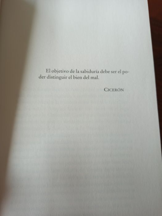 "El Monasterio" de Luis Zueco