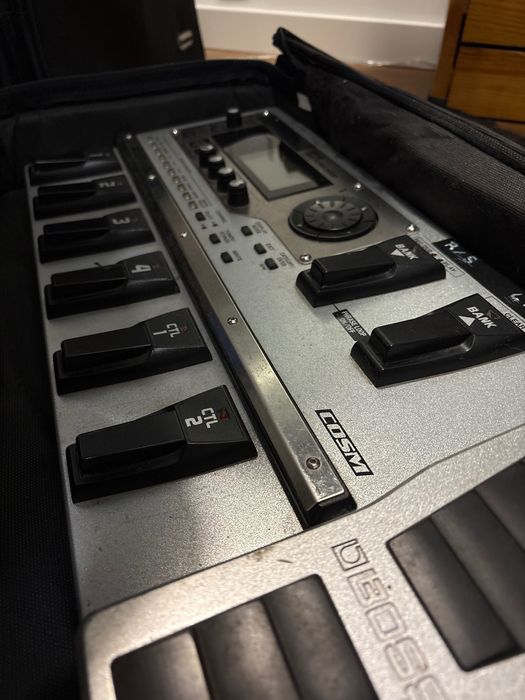 BOSS GT-10 pedaleira