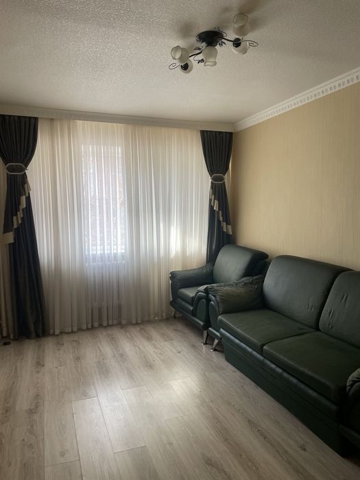 Продам квартиру, 3кімнатна