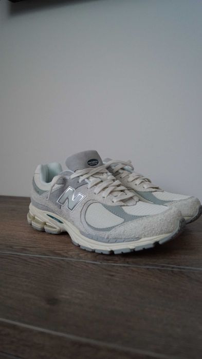 Nowe New Balance 2002R Cream/Grey | Rozmiar 42