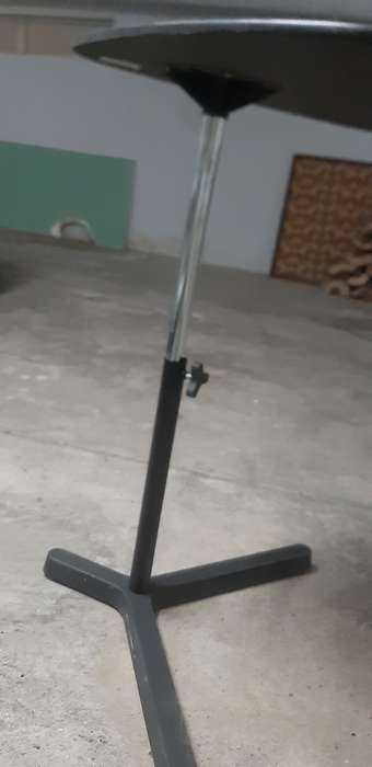 Mesinha para estudante como nova