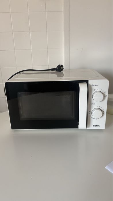 Microondas 20L  usado