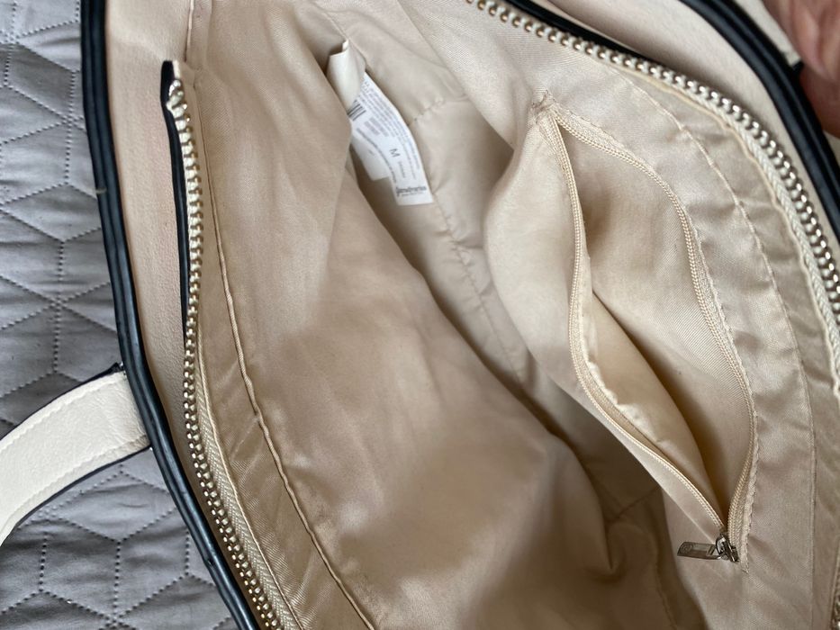 Torebka damska Stradivarius plecioną