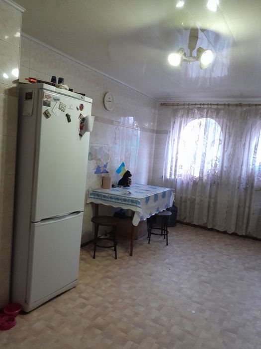 Продам Будинок, баню та великий гараж.Можливий продаж через сертифікат