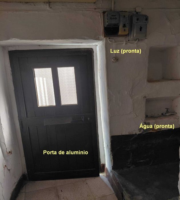Moradia T2 Montalvão (Preço de Saldos  / Facilid(s). PAGAMENTO / Ponte de Ligação a Espanha em execução)