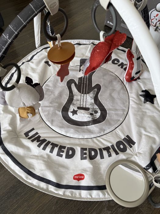 Унікальний ексклюзивний килимок від tiny love Rock n roll