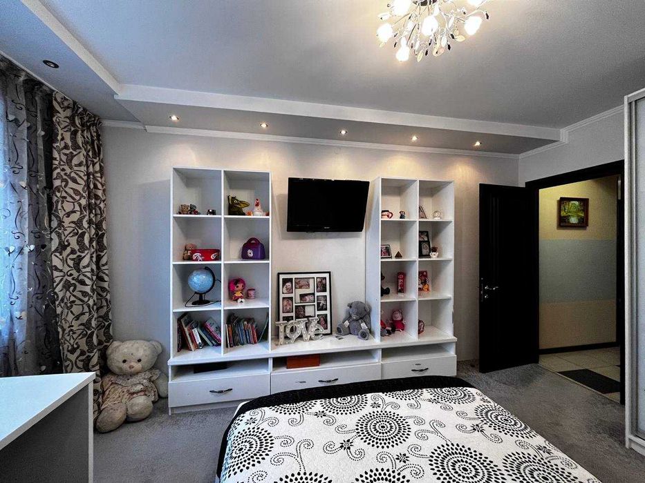 ТЕРМІНОВО! Продаю: 2 кімнатна квартира, з ремонтом, меблями, Каскад