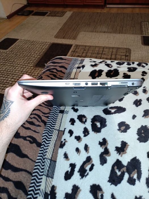 HP Elitebook top