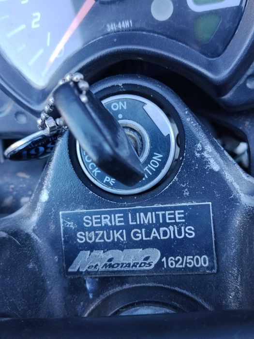 SUZUKI GLADIUS Лімітований 162/500