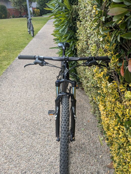 Bicicleta Specialized Rockhopper - Roda 29'' Tamanho M