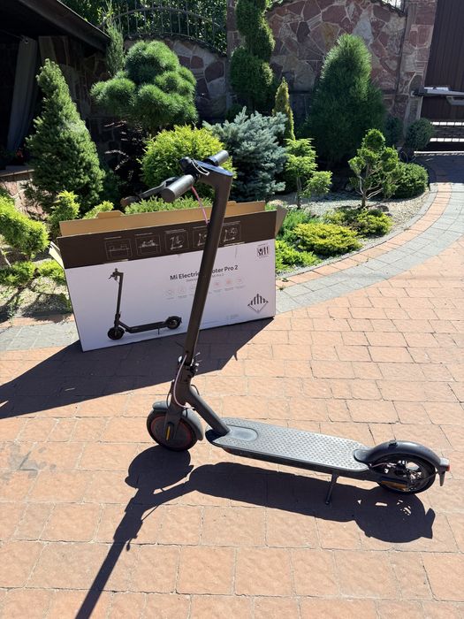 Електросамокат Xiaomi Mi Electric Scooter Pro 2