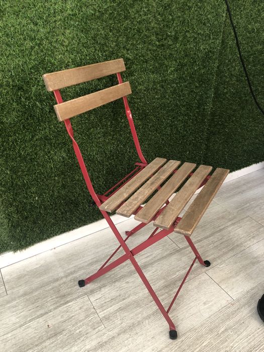 Cadeira ikea vermelha