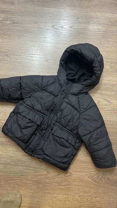 Куртка чорна унісекс zara 92