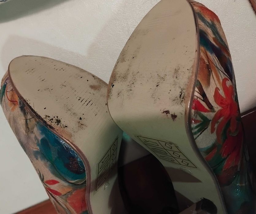 Sapatos Elegantes de Mulher