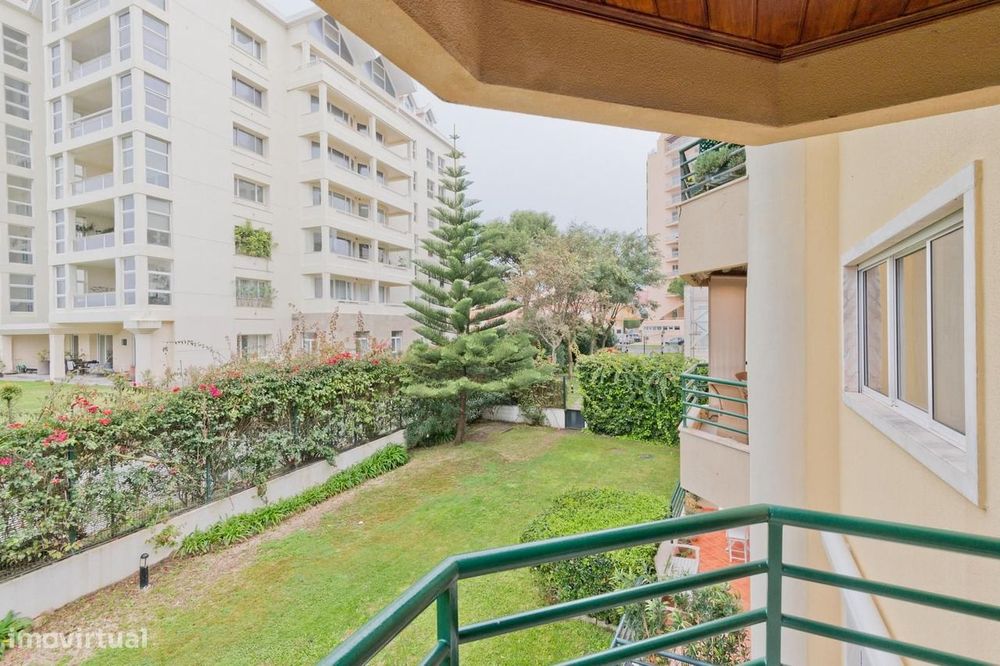 Apartamento T2 com jardim, Cascais