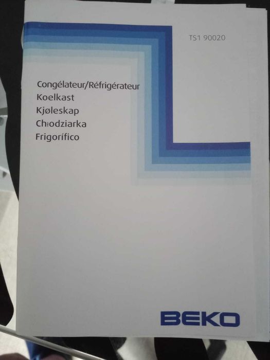 Frigorífico BEKO - Top 88 Litros - TS190020