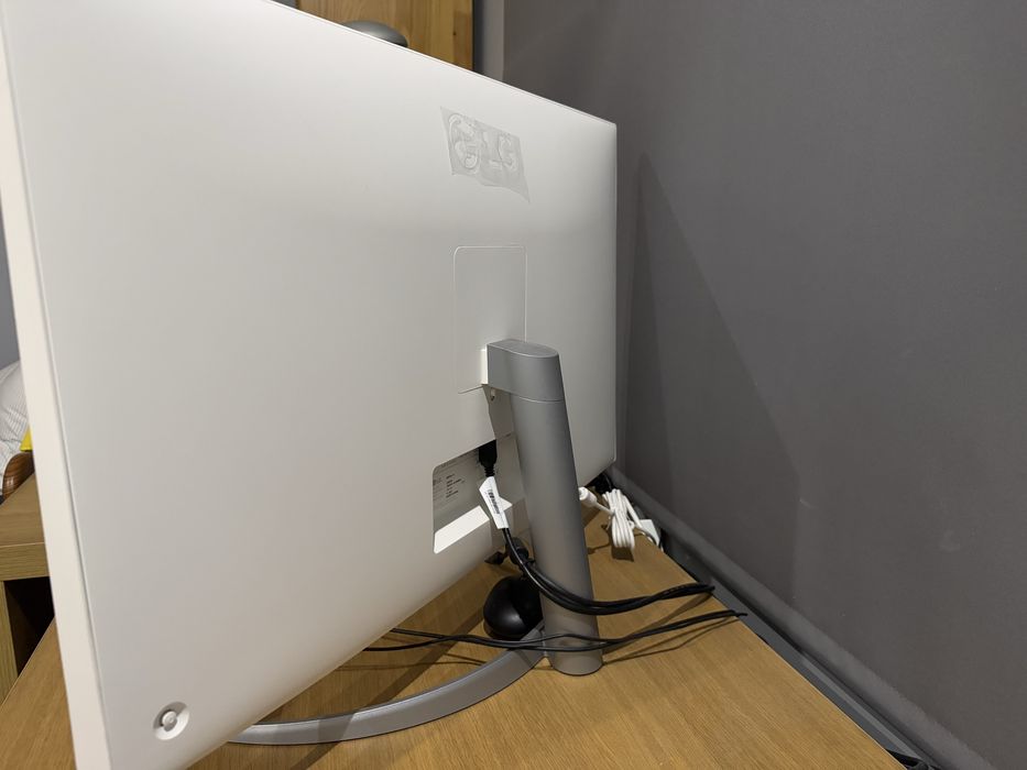 Monitor inteligente 4K UHD de 32"