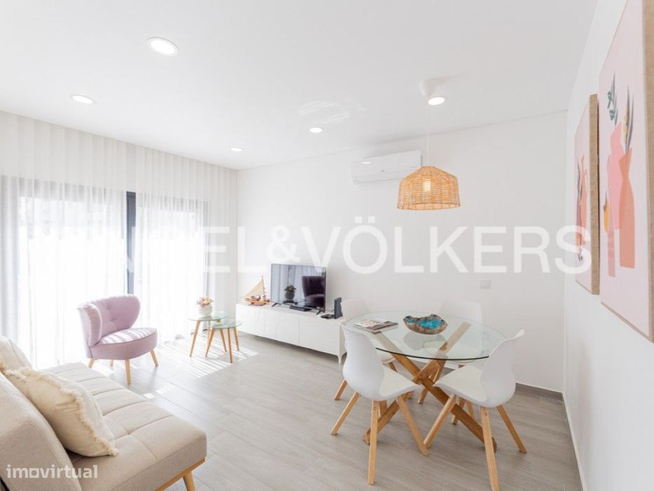 Apartamento T2 com Terraço em Manta Rota, Algarve