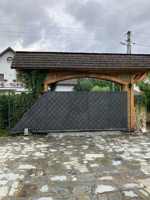 Продаж будинку , 400 кв. м, 5 кімнат можлива продажа за BTC Bitcoin