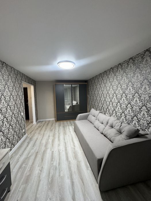 Продам однокомнатную квартиру с ремонтом на площади Мира , 1 этаж!!!