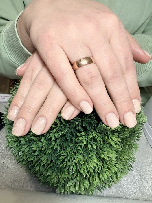 Запрошую на манікюр