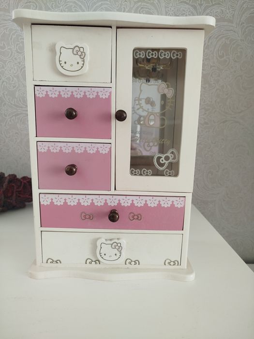 Дерев'яна шкатулка Hello Kitty для прикрас
