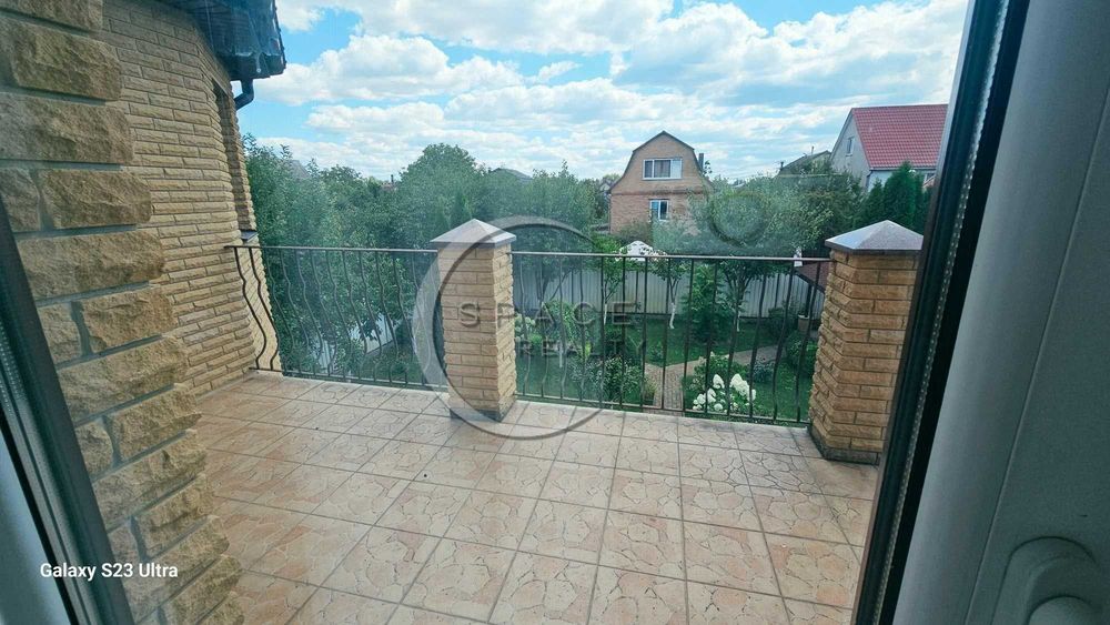 Оренда будинку 234 м² у селищі Проців 3 спальні сауна басейн більярдна