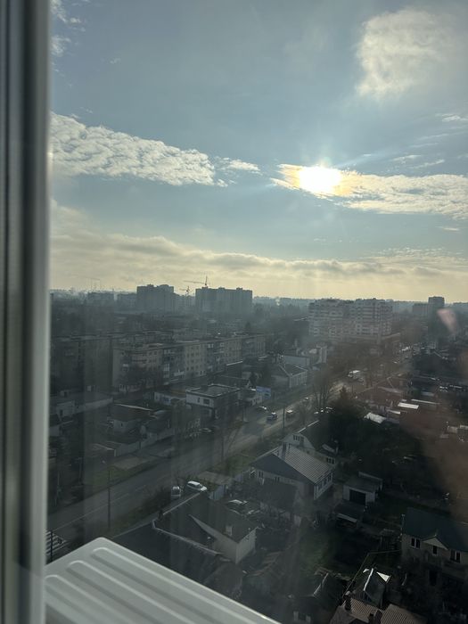 Продам 2-кімнатну квартиру в центрі