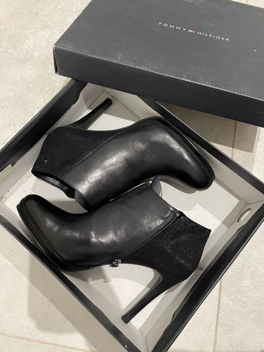 Botki skorzane buty na szpilce Tommy Hilfiger r.39 czarne stan idealny