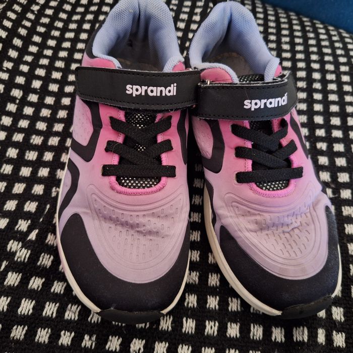 Sprzedam Adidasy r.35
