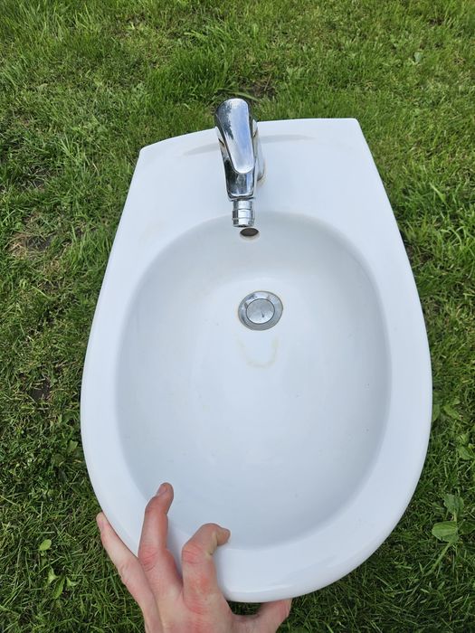 Bidet Cersanit z baterią - komplet