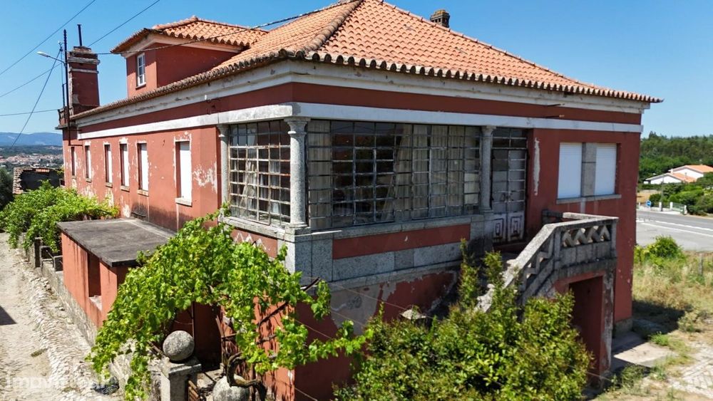 Moradia  com Terreno Urbano e Rústico  | 3.147 m2 |  Vimieiro, Santa C