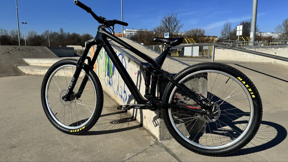 Trek Remedy 8 Carbon 2018r dirt fr freeride jibber enduro rock shox