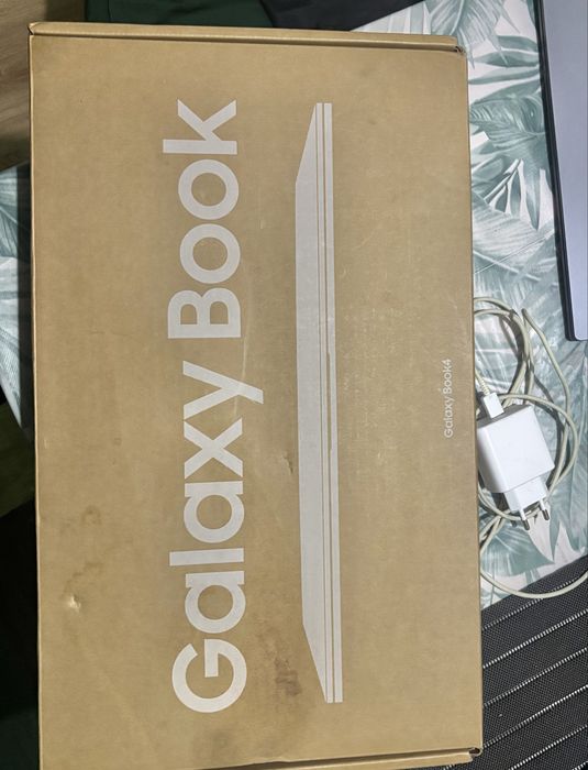 Laptop Samsung Galaxy Book 4