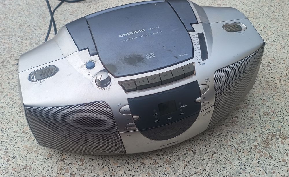 Radio CD Grundig