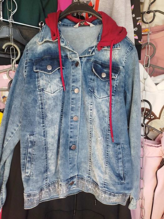 Куртка джинсовка на дівчину 38 розмір