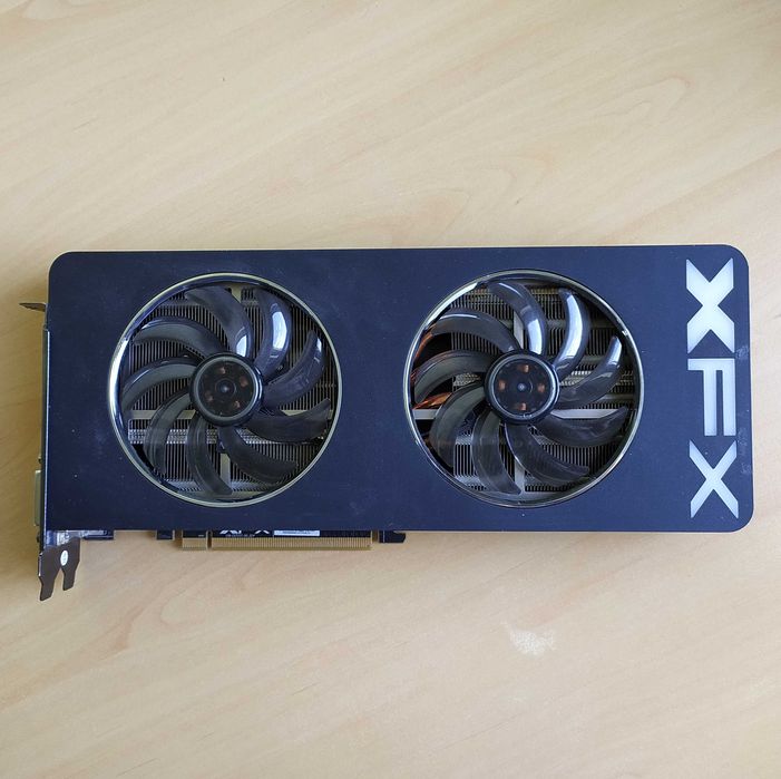 Видеокарта XFX AMD Radeon R9 290 4GB