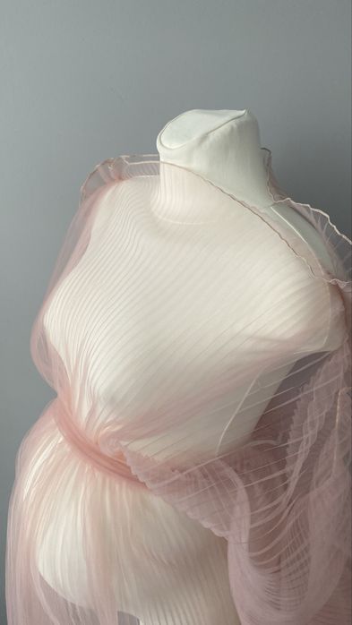 Манекен вагітної М на деревяній ніжці