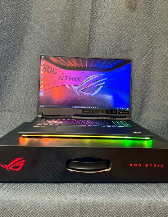 ASUS ROG Strix G17 / Ryzen 7 4800H / 16GB RAM / RTX 3050 / 17.3” 144Hz