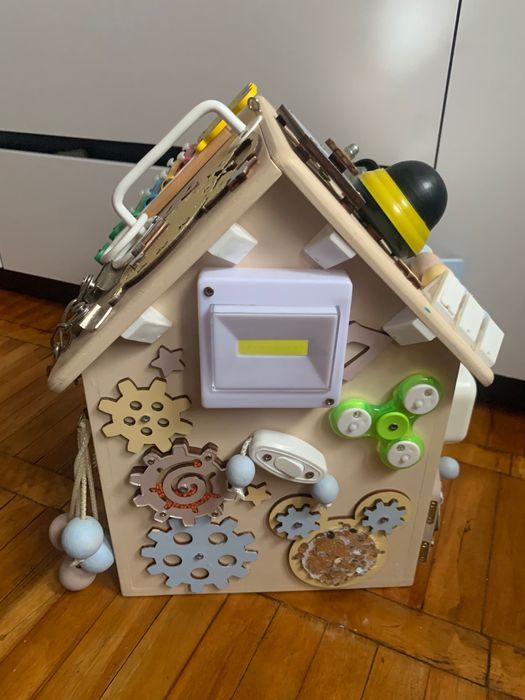 Бізібудинок розвивальний