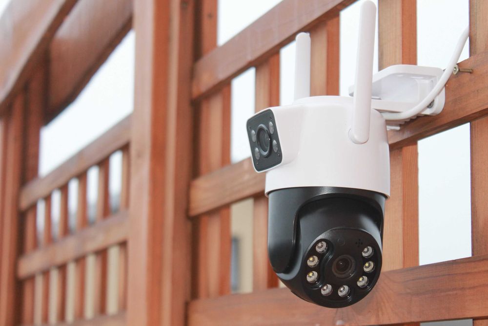 Wi-Fi поворотна камера з двостороннім звуком