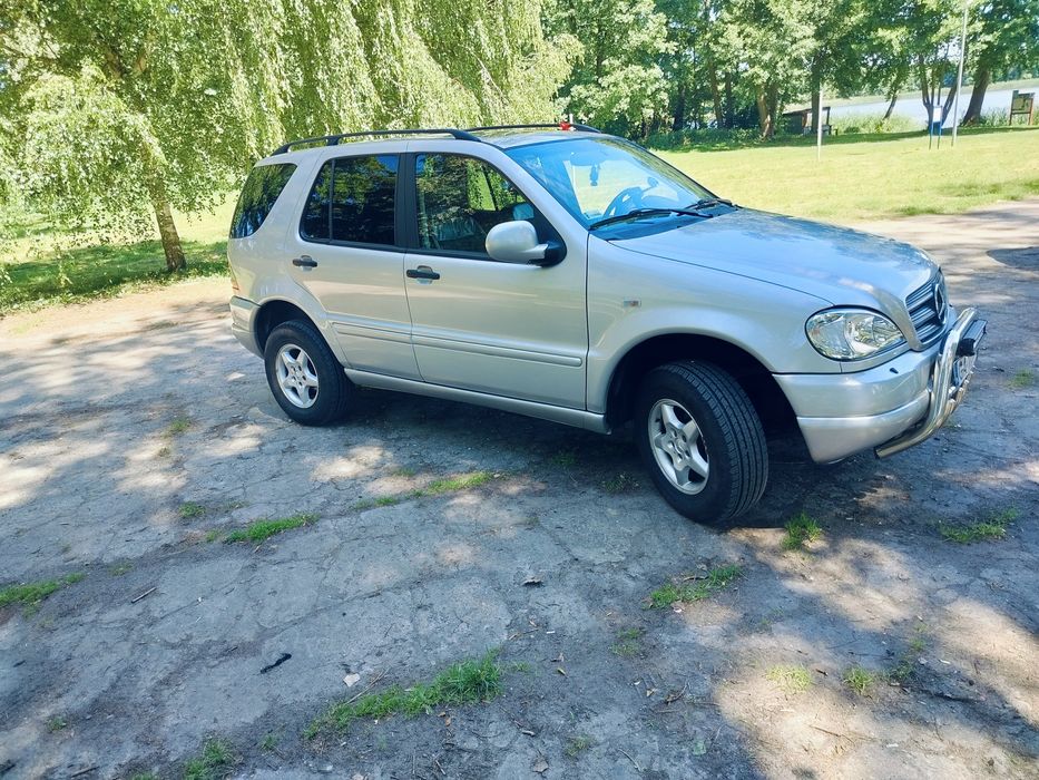 Mercedes ML W163