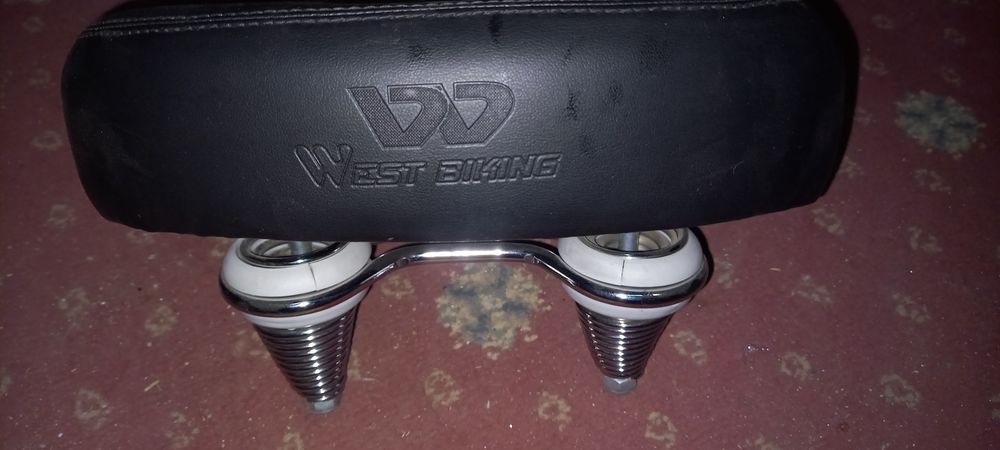 Продам седло для самокат.