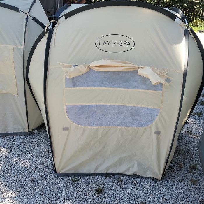 Daszek namiot nad jacuzzi Lat z spa