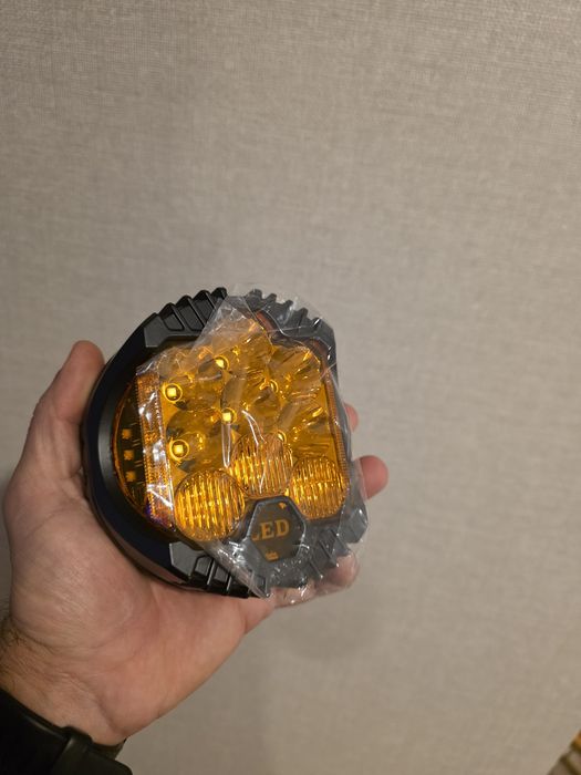 Luz LED Nevoeiro/Auxilar Moto / Carro 4x4 12v 24v