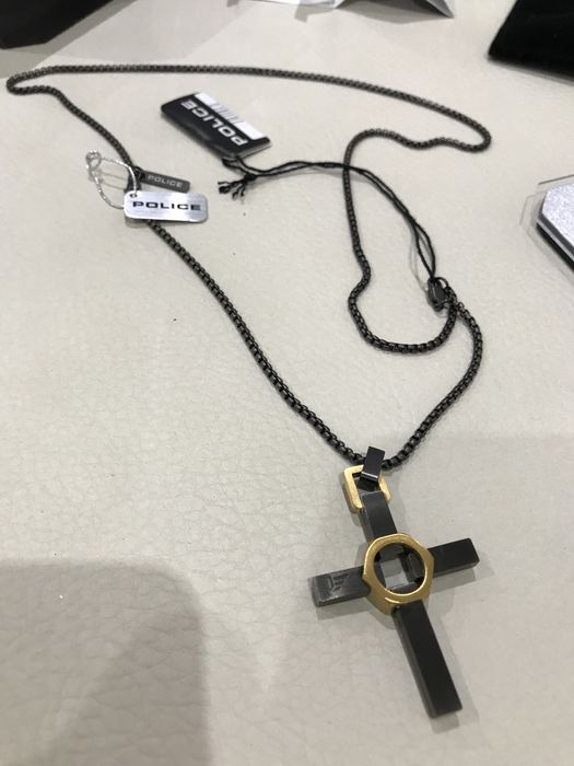Fio / colar NOVO por estrear POLICE Cruz crucifixo